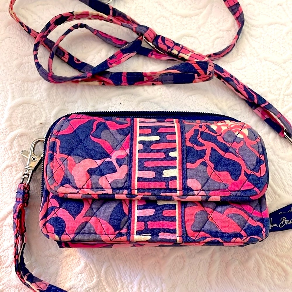 VERA BRADLEY CONVERTIBLE WALLET Excellent Condition!